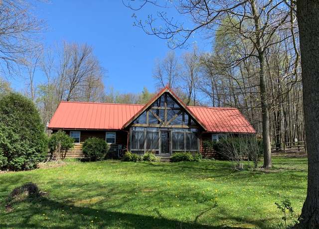 Property at 9680 Adamsville Rd, Hartstown, PA 16131, 3 beds, 1 bath