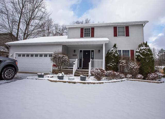Property at 8680 Hawick Rd, Erie, PA 16509, 3 beds, 2.5 baths