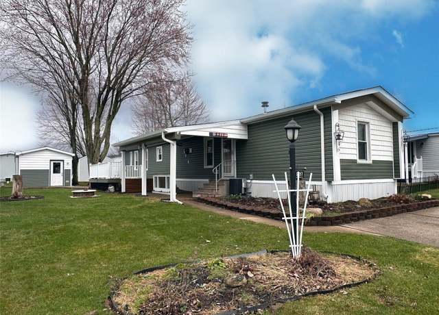 Property at 8217 Cloveridge Dr, Erie, PA 16509, 2 beds, 2 baths