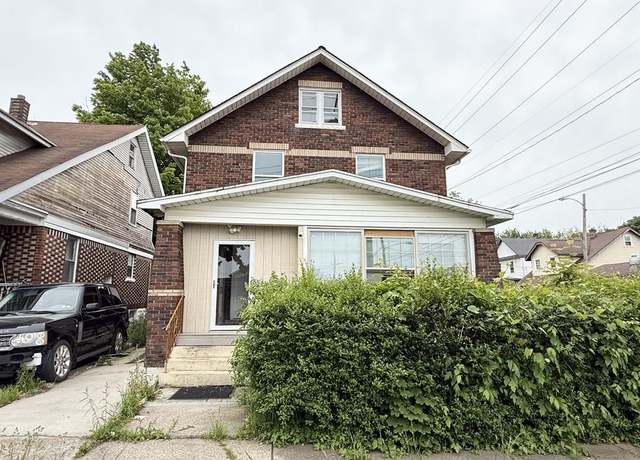 Property at 301 E 28th St, Erie, PA 16504, 4 beds, 1.5 baths
