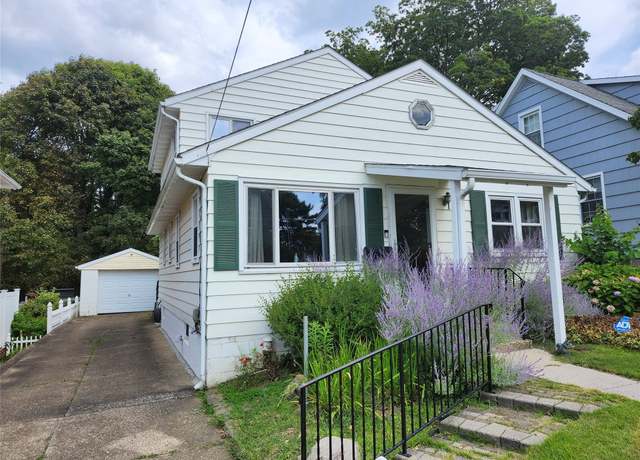Property at 3325 Eliot Rd, Erie, PA 16508, 3 beds, 2 baths