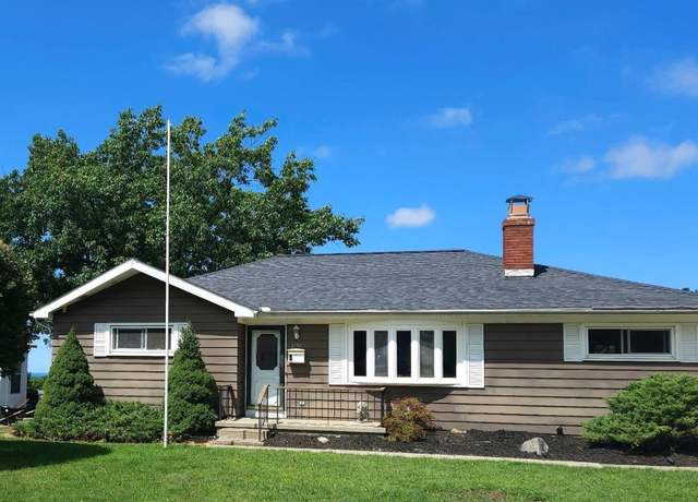 Property at 2738 E 44th St, Erie, PA 16510, 3 beds, 1.5 baths