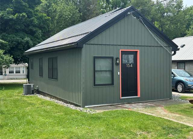 Property at 154 Kelso Dr, Erie, PA 16505, 2 beds, 1 bath