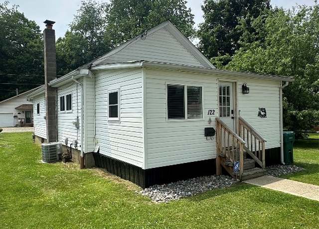 Property at 122 Kelso Dr, Erie, PA 16505, 3 beds, 1 bath