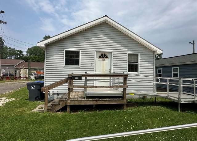 Property at 101 Kelso Dr E, Erie, PA 16505, 2 beds, 1 bath