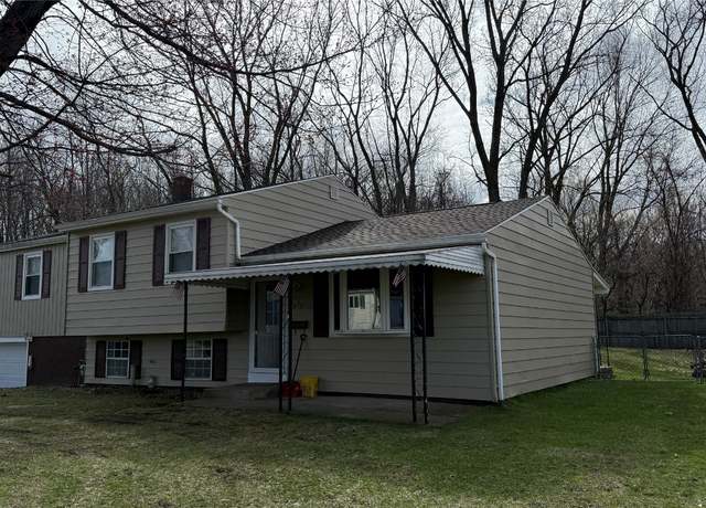 Property at 2527 E 26th St, Erie, PA 16510, 4 beds, 1 bath