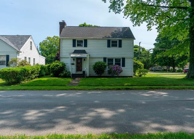 Property at 937 Montpelier Ave, Erie, PA 16505, 3 beds, 1.5 baths