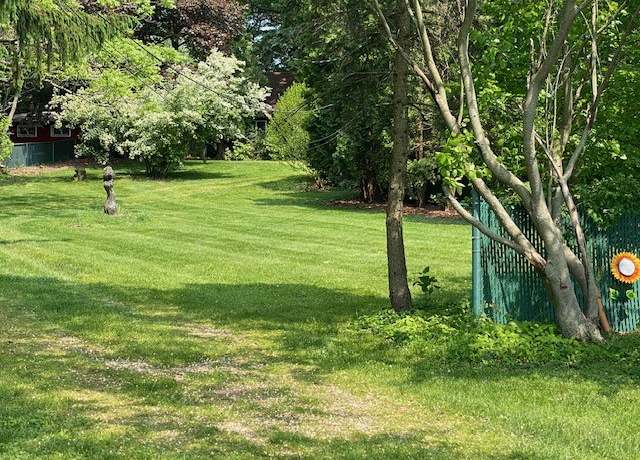 Property at 10634 N Edgewood Dr, Lake City Borough, PA 16423, 2 beds, 1 bath