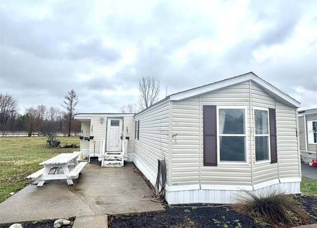Property at 17 Carroll Ct, Mckean, PA 16426, 4 beds, 2 baths