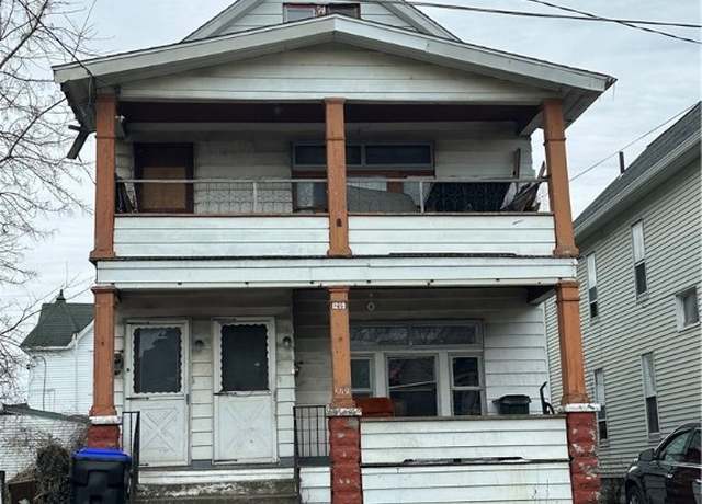 Property at 1219 E Lake Rd, Erie, PA 16507, 4 beds, 2 baths