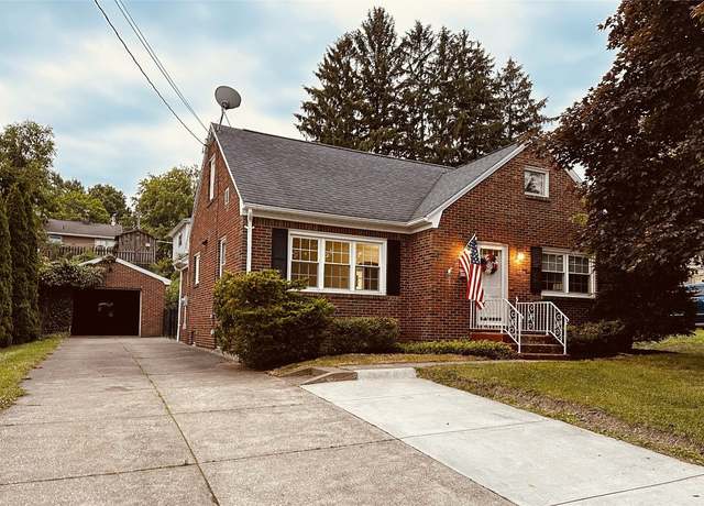 Property at 1631 W 40th St, Erie, PA 16509, 4 beds, 1 bath
