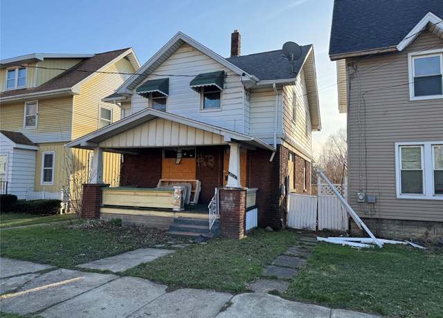 Property at 2712 East Ave, Erie, PA 16504, 3 beds, 1 bath
