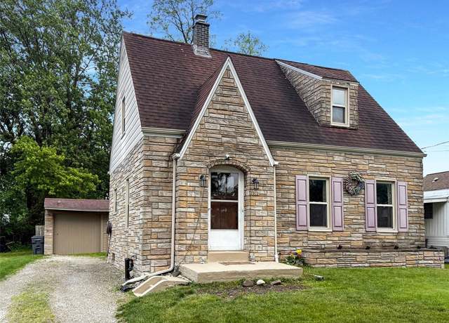 Property at 2573 W 24th St, Erie, PA 16506, 3 beds, 1 bath
