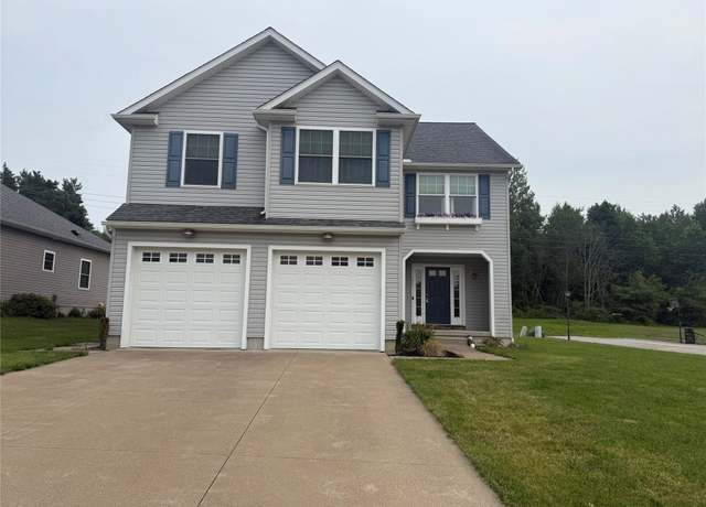 Property at 681 Heritage Dr, Erie, PA 16509, 4 beds, 2.5 baths
