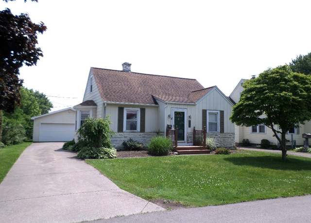 Property at 3227 W 13th St, Erie, PA 16505, 3 beds, 1.5 baths
