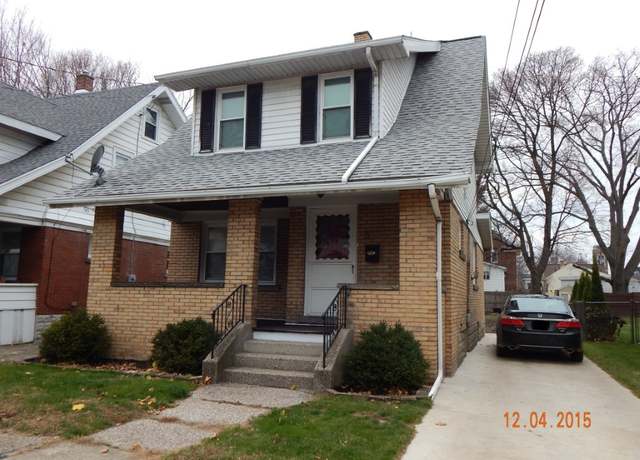 Property at 818 W 28th St, Erie, PA 16508, 3 beds, 1 bath