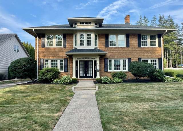Property at 425 Frontier Dr, Erie, PA 16505, 4 beds, 2.5 baths