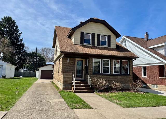 Property at 140 Euclid Ave, Erie, PA 16511, 3 beds, 1.5 baths
