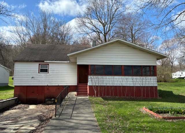 Property at 17857 285 Hwy, Cochranton, PA 16314, 4 beds, 1 bath