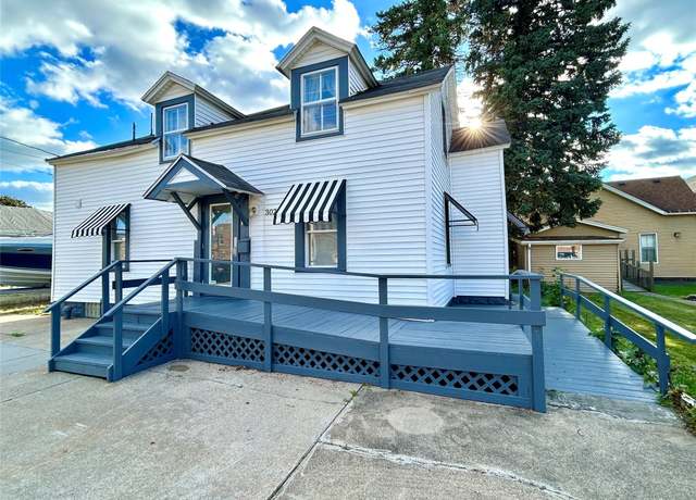 Property at 3026 Cherry St, Erie, PA 16508, 2 beds, 1.5 baths