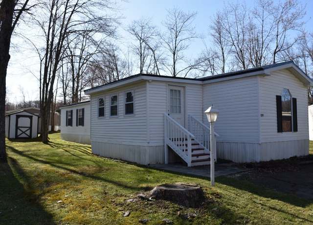 Property at 10385 Center Dr, Meadville, PA 16335, 2 beds, 2 baths