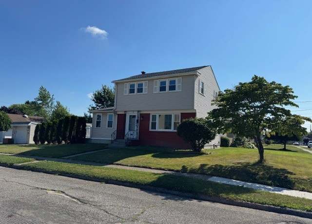Property at 3404 Wallace St, Erie, PA 16504, 3 beds, 2.5 baths