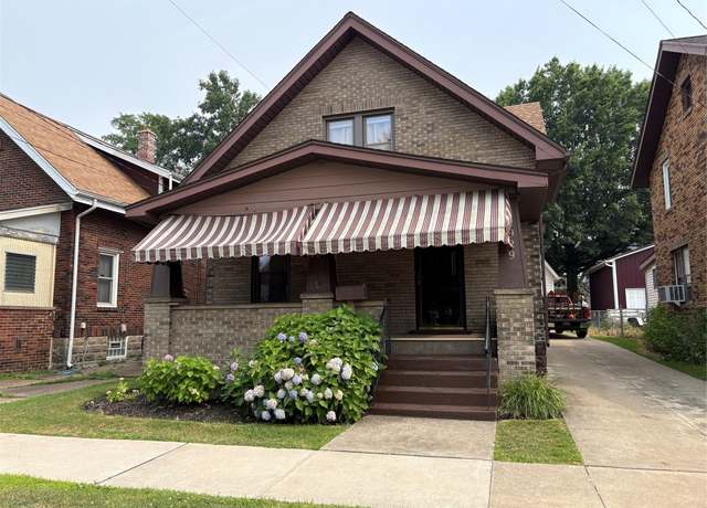 Property at 2929 Woodlawn Ave, Erie, PA 16510, 3 beds, 1.5 baths