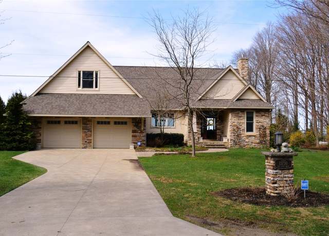 Property at 13730 Old Lake Rd, East Springfield, PA 16411, 4 beds, 2.5 baths