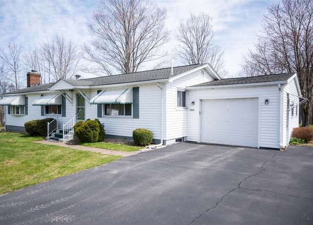 Property at 8881 Horseshoe Dr, Erie, PA 16510, 3 beds, 1 bath