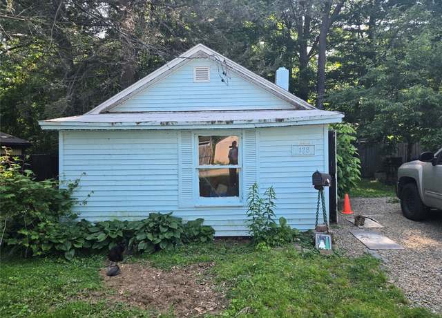 Property at 128 W Kelso Dr W, Erie, PA 16505, 1 bed, 1 bath