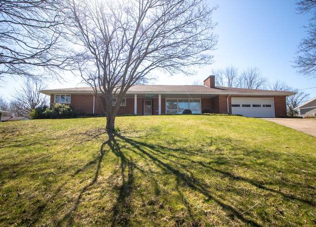 Property at 2543 Golf Club Rd, Erie, PA 16509, 3 beds, 2.5 baths