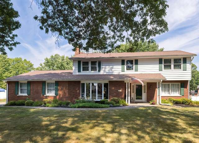 Property at 1244 Spring Valley Dr, Erie, PA 16509, 4 beds, 3 baths