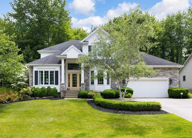 Property at 5339 Woodland Hills Cir, Erie, PA 16509, 4 beds, 2.5 baths