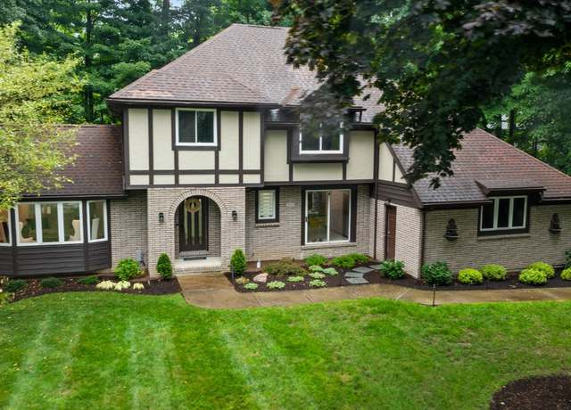 Property at 5403 Mintwood Ct, Erie, PA 16506, 3 beds, 2.5 baths