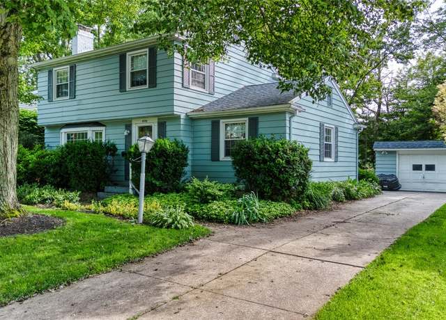 Property at 4330 Briggs Ave, Erie, PA 16504, 3 beds, 1.5 baths