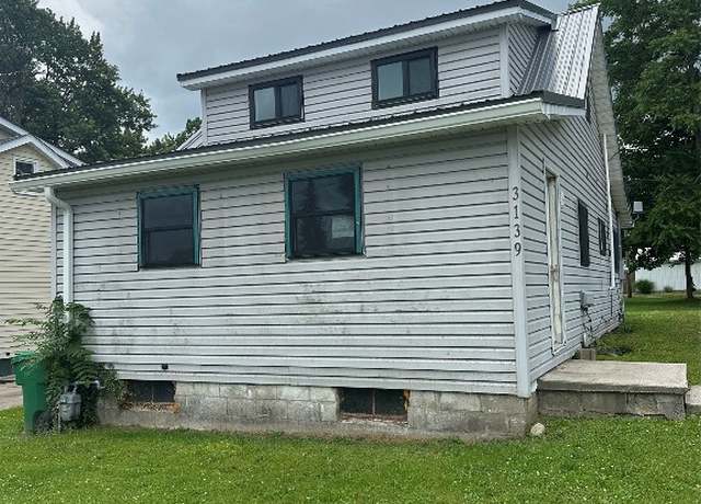 Property at 3139 Whitehouse Dr, Erie, PA 16505, 2 beds, 2 baths