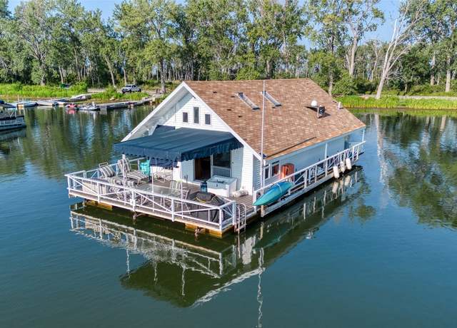 Property at 4 Horseshoe Pond, Erie, PA 16505, 3 beds, 2 baths