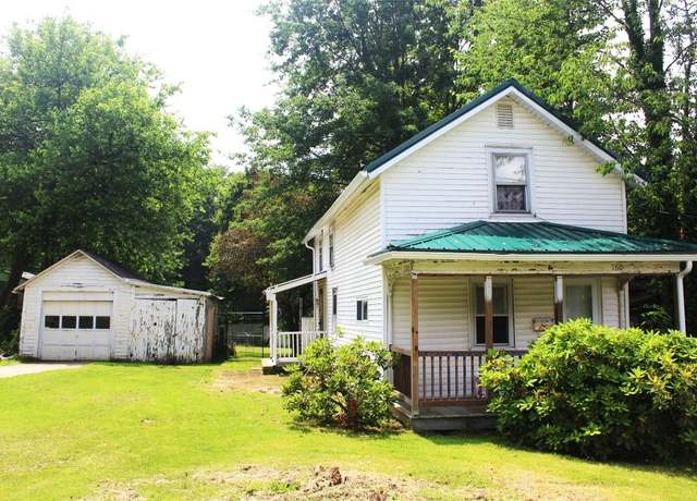 Property at 160 Oak St, Meadville, PA 16335, 2 beds, 1 bath