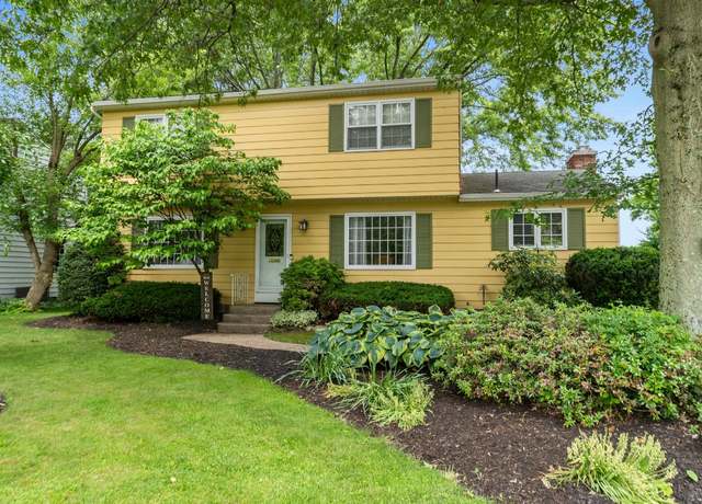 Property at 636 E Grandview Blvd, Erie, PA 16504, 4 beds, 2 baths