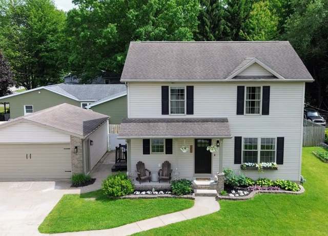 Property at 732 Walbridge Rd, Erie, PA 16511, 3 beds, 2.5 baths