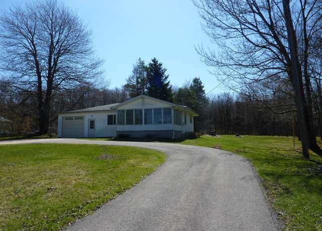 Property at 1485 Lee Rd, Waterford, PA 16441, 2 beds, 1 bath