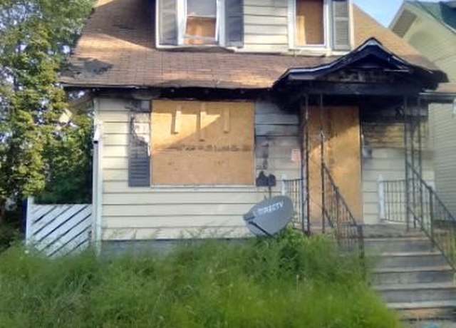 Property at 1352 W 32nd St, Erie, PA 16508, 2 beds, 1.5 baths