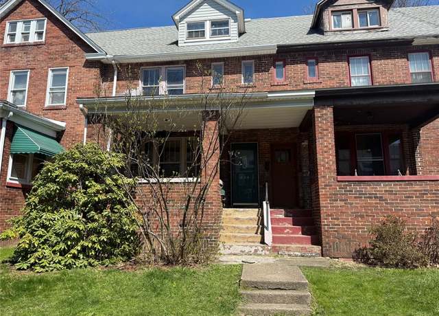 Property at 839 Priestley Ave, Erie, PA 16511, 4 beds, 1 bath