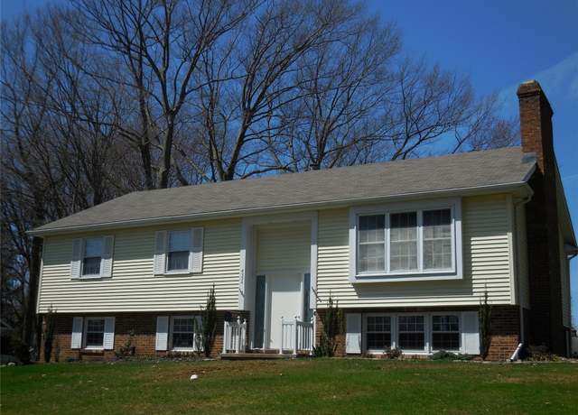 Property at 4324 Village St, Erie, PA 16506, 4 beds, 2.5 baths