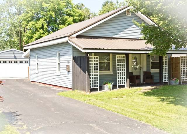 Property at 2812 Court Ave, Erie, PA 16506, 2 beds, 1 bath