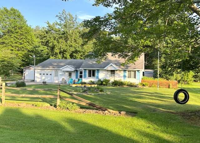 Property at 1233 Gunton Dr, Fairview, PA 16415, 3 beds, 1.5 baths