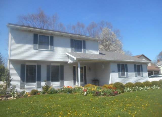 Property at 4230 W 28th St, Erie, PA 16506, 4 beds, 2.5 baths