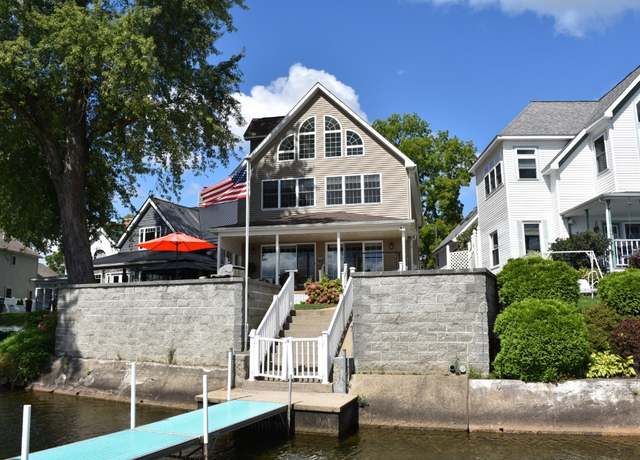 Property at 10913 Lakefront St, Conneaut Lake, PA 16316, 4 beds, 3.5 baths