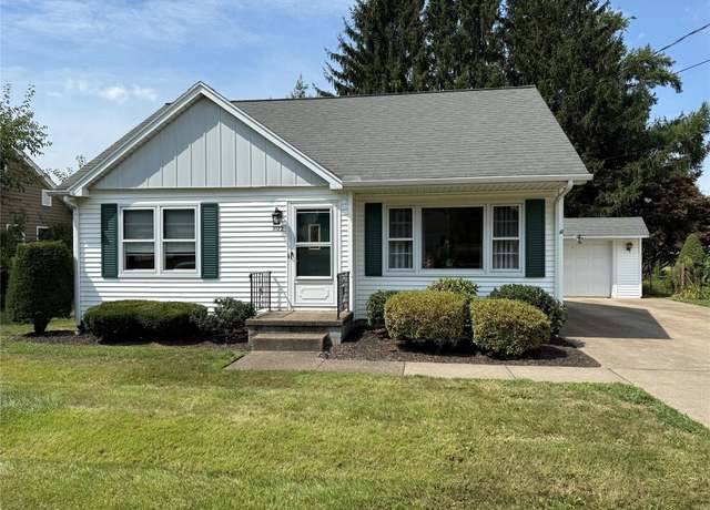 Property at 3122 W 25th St, Erie, PA 16506, 3 beds, 1.5 baths
