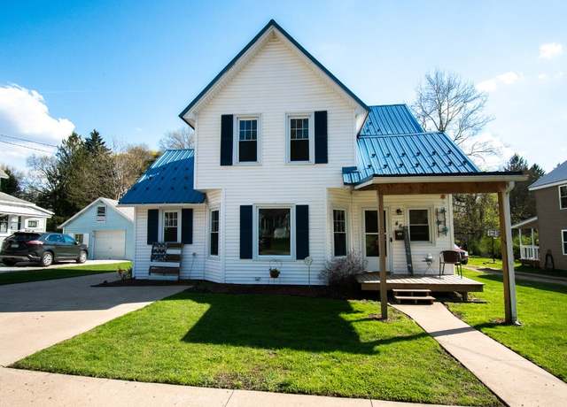 Property at 46 Putnam St, Union City, PA 16438, 3 beds, 2 baths